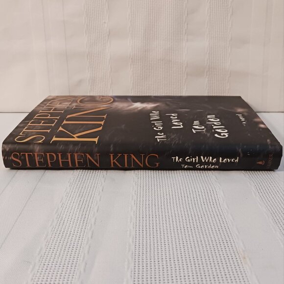 The Girl Who Loved Tom Gordon, A Novel by Stephen King Hardcover Book - Picture 5 of 10